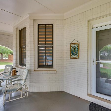 Cozy And Modern Norcross Hideaway With Covered Porches Βίλα Εξωτερικό φωτογραφία